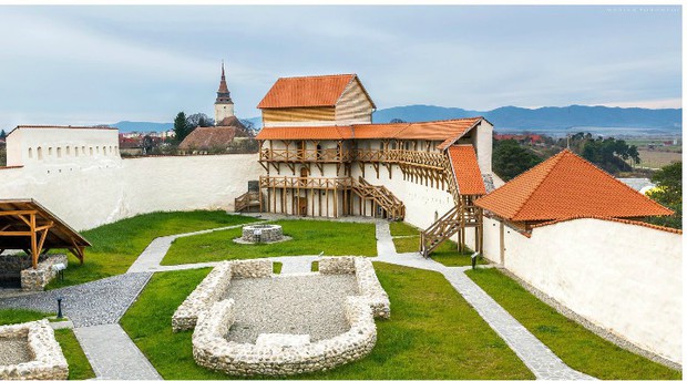Cetatea Feldioara – Marienburg din Brasov a fost reabilitata complet si asteapta turistii sa o viziteze