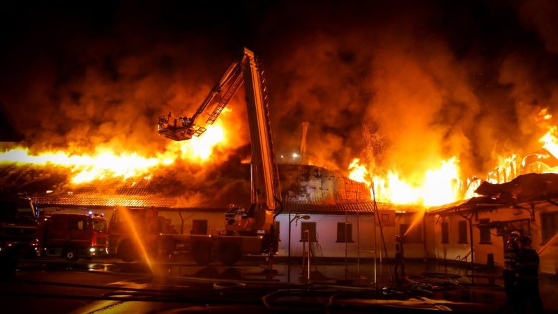 Autorizația de securitate la incendiu a fost eliminată oficial dintre condițiile pentru autorizarea și acreditarea școlilor și grădinițelor de stat și private