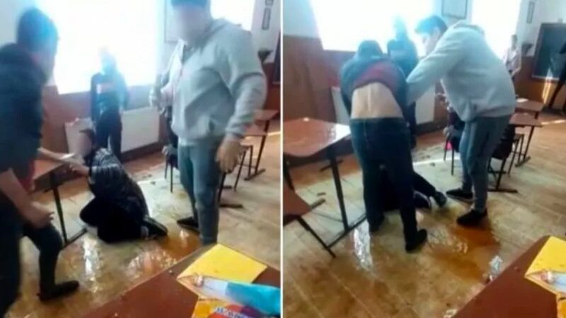 O elevă a fost bătută de un coleg, în aplauzele copiilor. De ce n-au intervenit profesorii