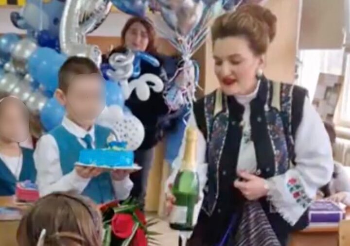 ISJ BAcău reacționează în scandalul elevului de clasa a doua sărbătorit în clasă, cu lăutari, șampanie și fotografi